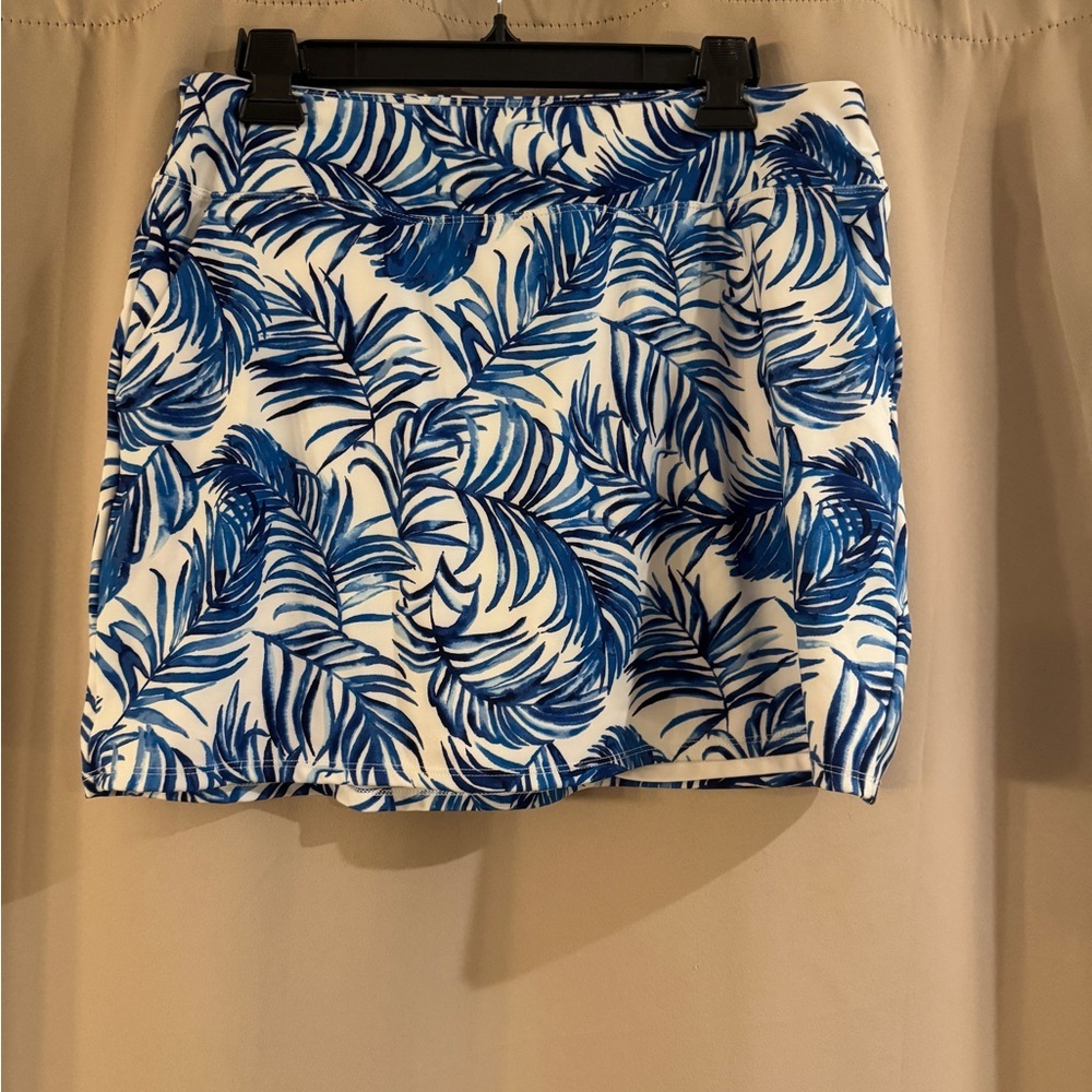 Tommy Bahama Blue and White Leaf Pattern Golf Skirt